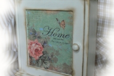 Skrinka - domček na kľúče