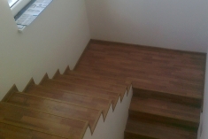 montáž nábytku a pokládka plávajúcej podlahy